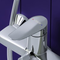 Смеситель Dorff Ultra для ванны и душа с душевым набором, D5095000