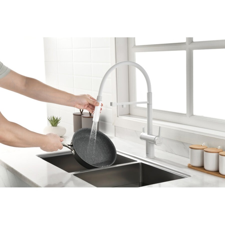 Смеситель Paulmark Gravity Gr213888-WH для кухонной мойки под фильтр, белый матовый