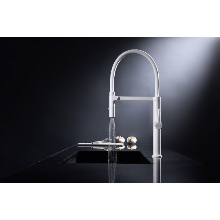 Смеситель Paulmark Leader Le214101-WH для кухонной мойки, с гибким изливом, цвет белый матовый