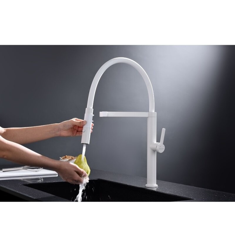 Смеситель Paulmark Leader Le214101-WH для кухонной мойки, с гибким изливом, цвет белый матовый