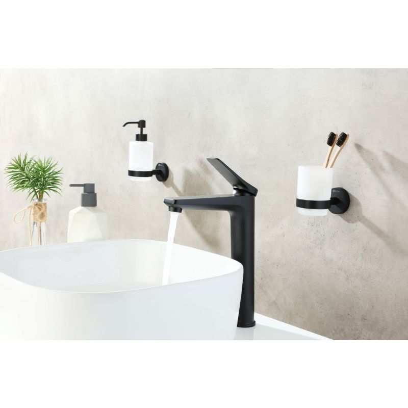 Смеситель для раковины Lemark Bronx LM3709BL Черный