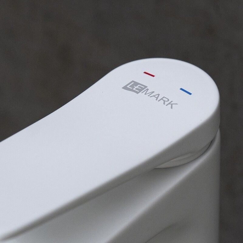 Смеситель для раковины Lemark Bronx LM3709MW, с донным клапаном, белый