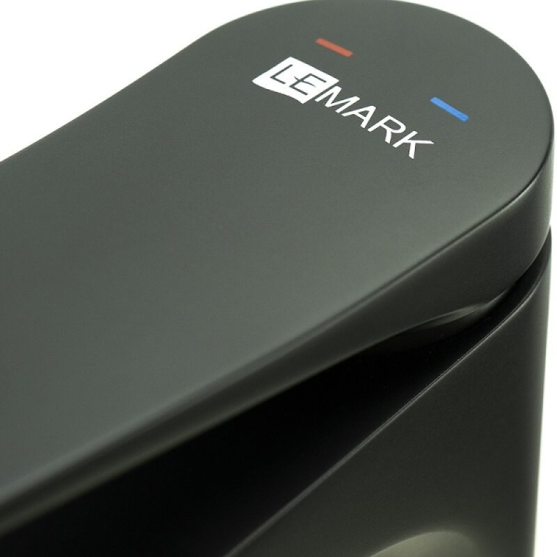 Смеситель для раковины Lemark Bronx LM3737BL, с донным клапаном, черный