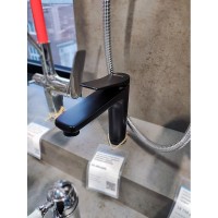 Смеситель для раковины Lemark Bronx LM3737BL, с донным клапаном, черный