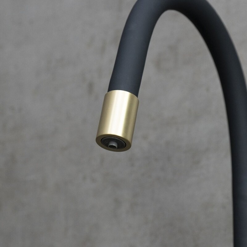 Смеситель для кухонной мойки Lemark Expert LM5083LGN-Black, с подключением к фильтру с питьевой водой, золото/черный