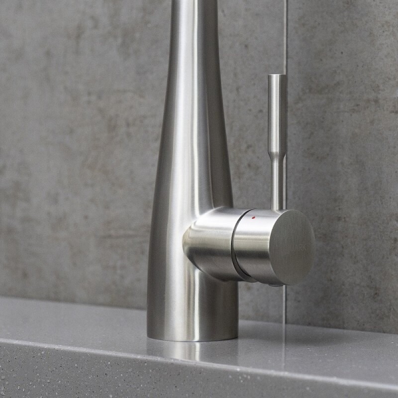 Смеситель для кухонной мойки Lemark Expert LM5084S, с выдвижным изливом, сталь