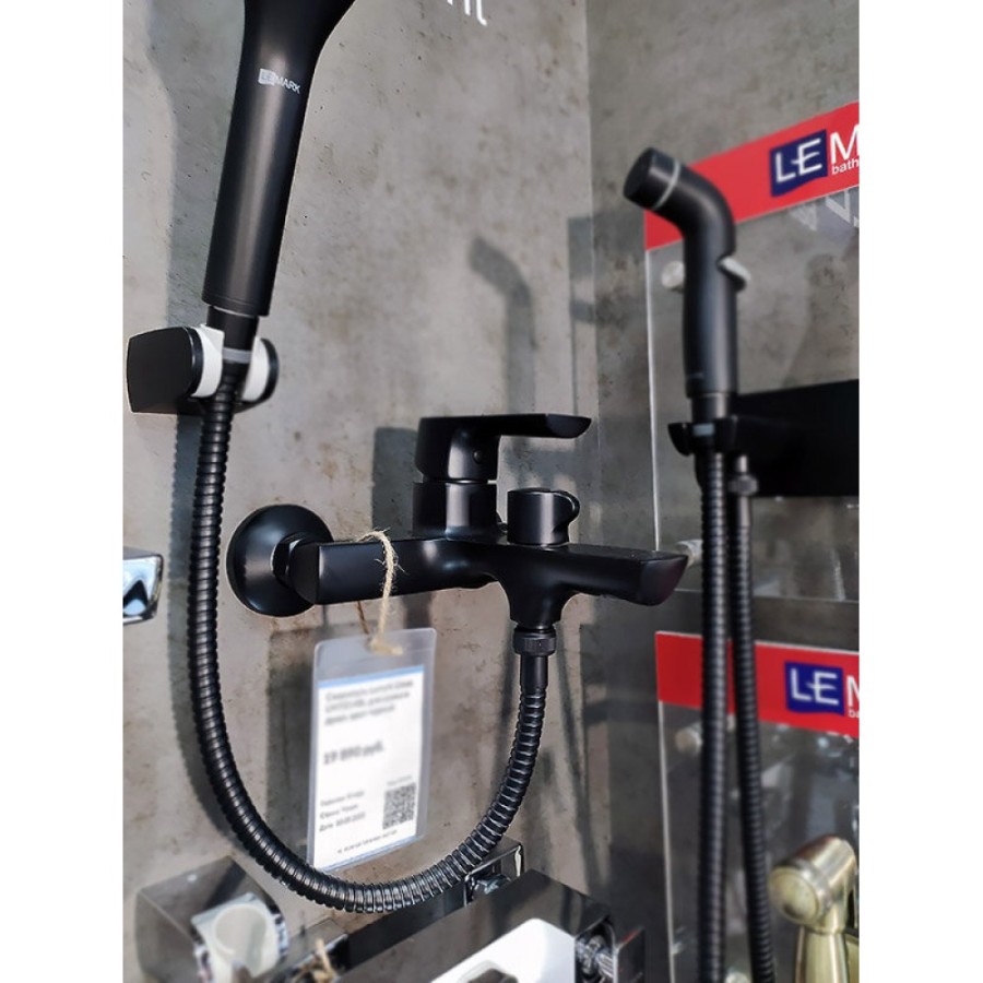 Смеситель Lemark Ursus LM7214BL для ванны и душа, цвет черный