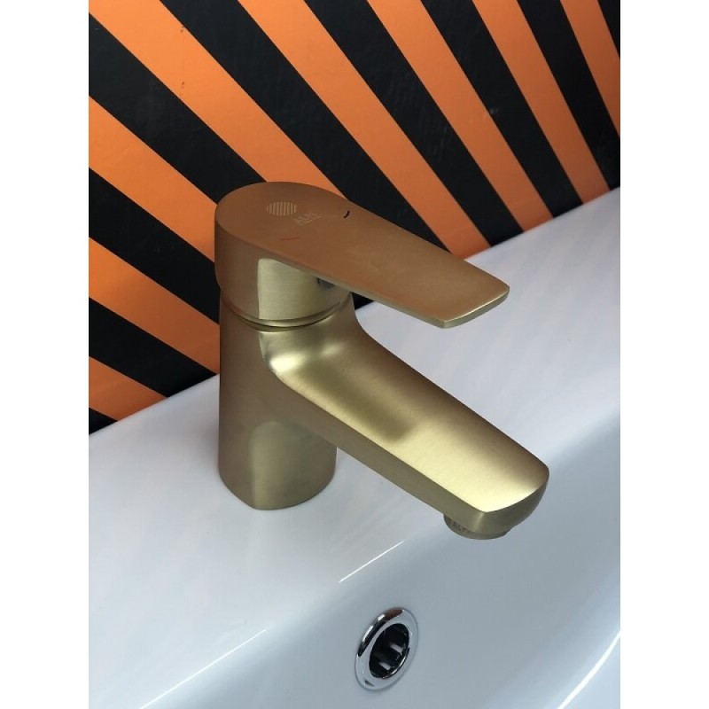 Смеситель Orange Loop M26-021BR для раковины, бронза