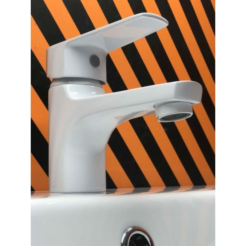 Смеситель Orange Loop M26-021W для раковины, белый