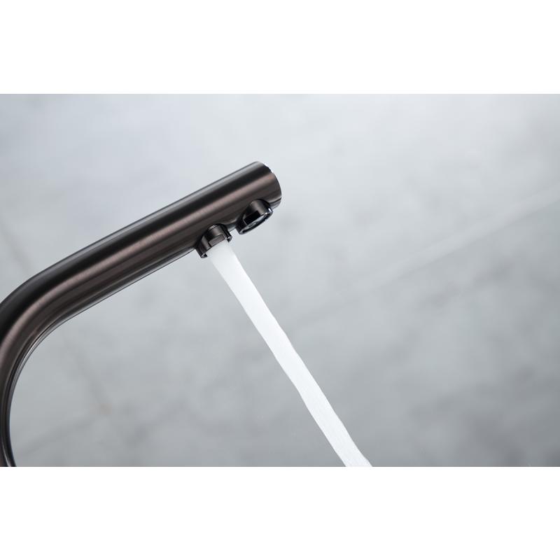 Смеситель для кухни Paulmark Essen Es213011-GM Вороненая сталь