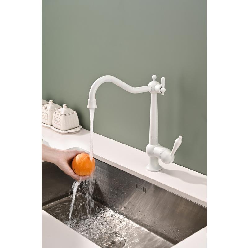 Смеситель для кухни Paulmark Retro Re213226-431 Белый матовый