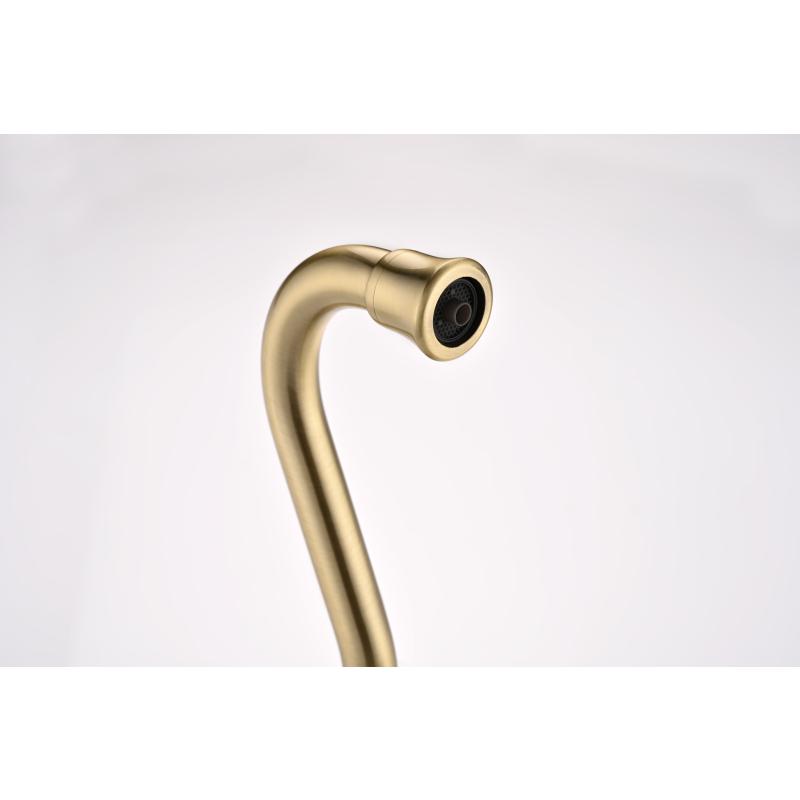 Смеситель для кухни Paulmark Retro Re213226-BR Бронза