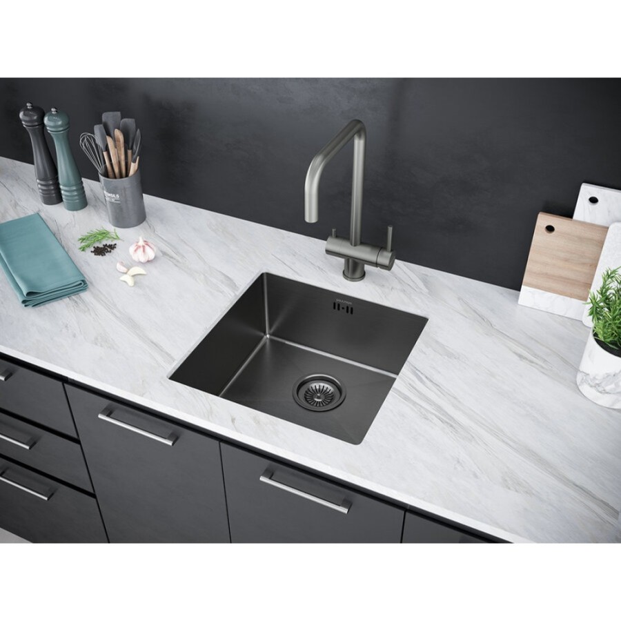 Мойка кухонная Paulmark Gerberg PM254444-GM, 44 см, вороненая сталь