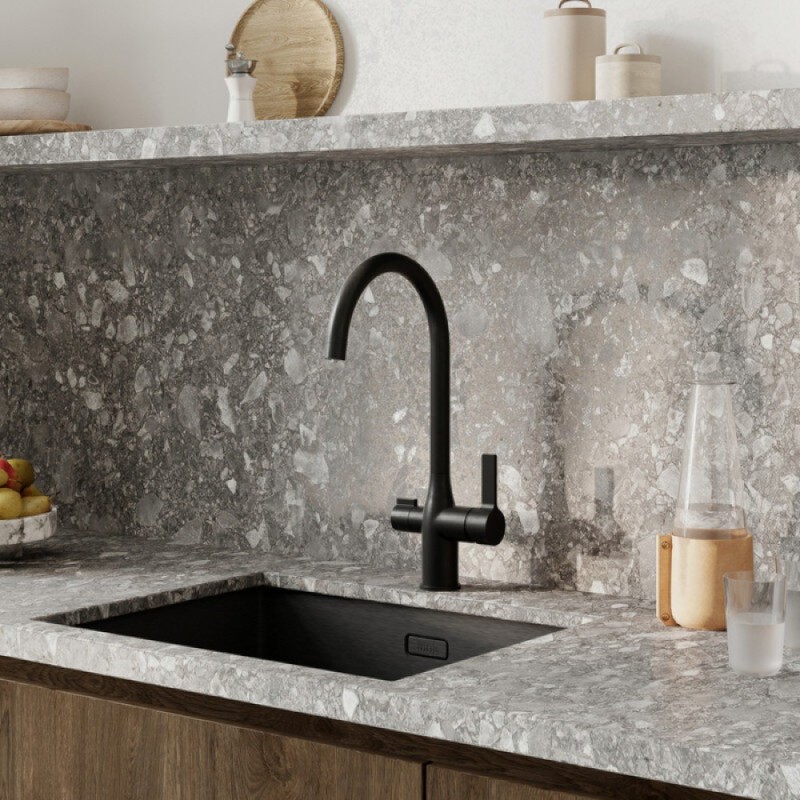 Смеситель для кухонной мойки Iddis Pure PURBLFJi05, с каналом для фильтрованной воды, черный матовый