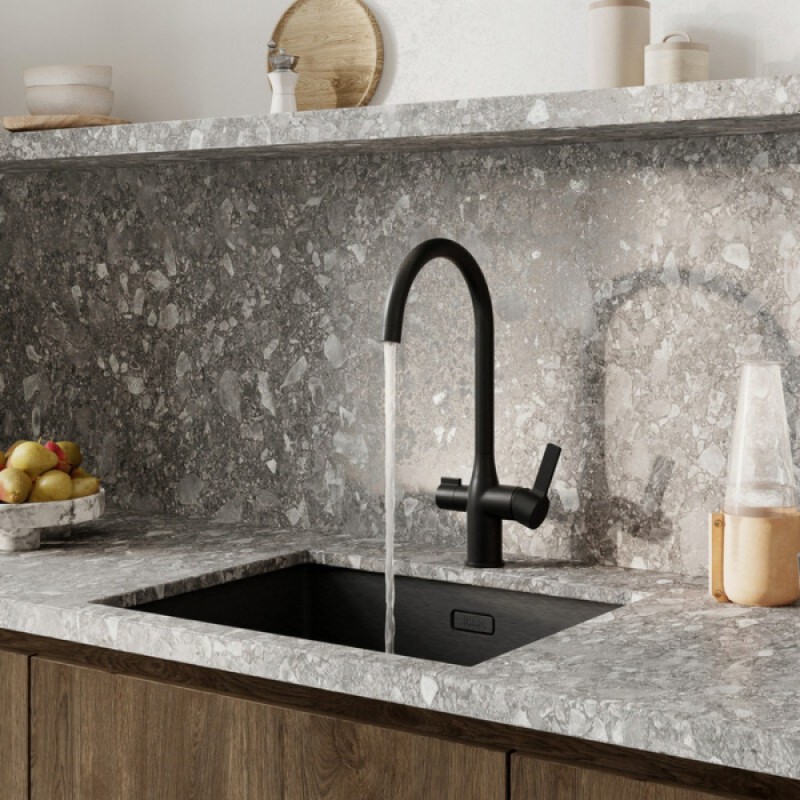 Смеситель для кухонной мойки Iddis Pure PURBLFJi05, с каналом для фильтрованной воды, черный матовый