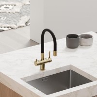 Смеситель для кухонной мойки Sancos Lucia SC4004BG, с подключением к фильтру, с гибким изливом, цвет золото брашированное, PVD покрытие