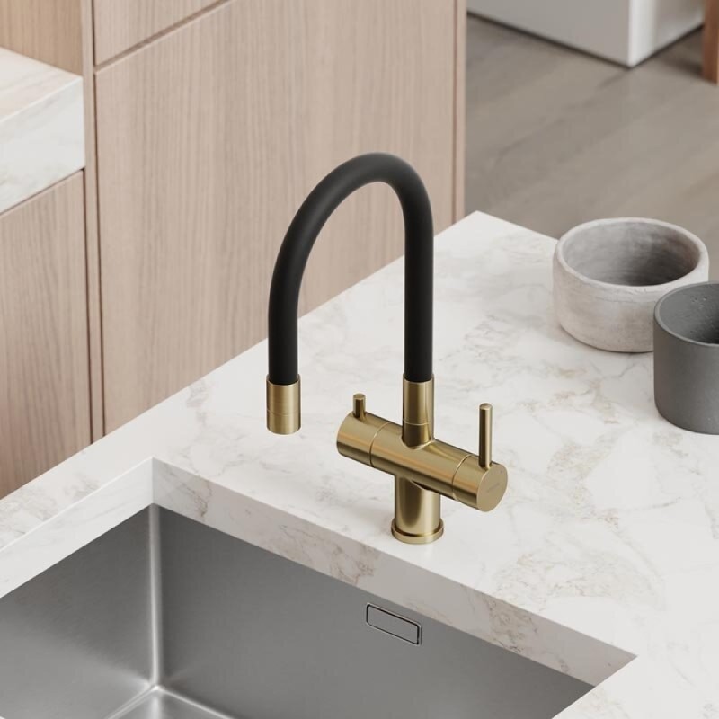 Смеситель для кухонной мойки Sancos Lucia SC4004BG, с подключением к фильтру, с гибким изливом, цвет золото брашированное, PVD покрытие