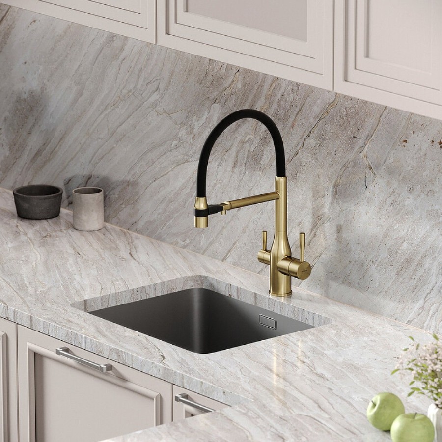 Смеситель для кухонной мойки Sancos Garda SC4009BG, с подключением к фильтру, с гибким изливом, цвет золото брашированное, PVD покрытие