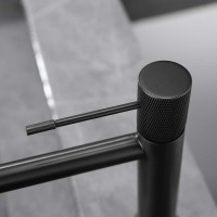 Смеситель Vincea Desire VBF-1D1MB для раковины, черный матовый