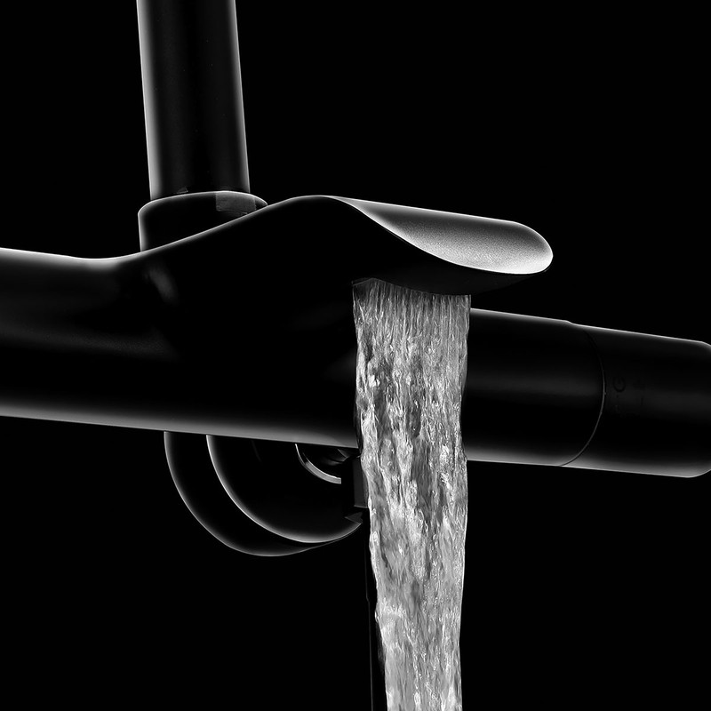 Душевая стойка Vincea  Esse VSFS-1E1TMB термостатическая, черный