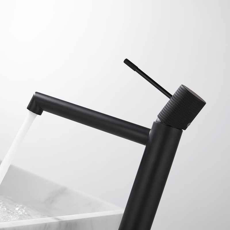 Смеситель для накладной раковины Vincea Desire VBF-1D2MB , черный