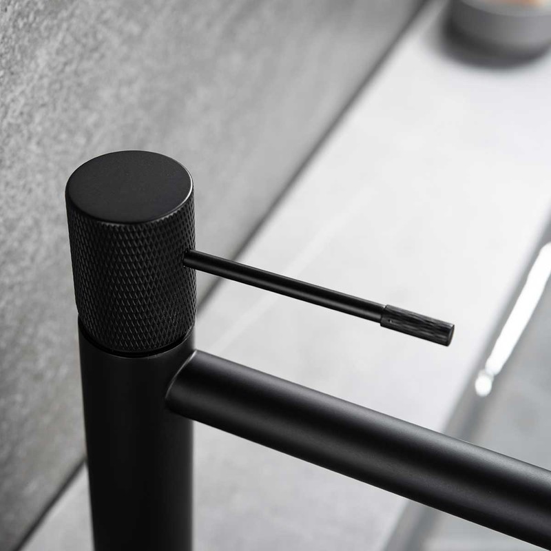 Смеситель для раковины Vincea Desire VBF-1D1MB , черный